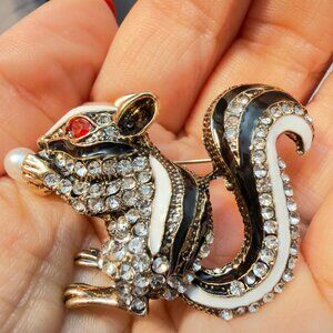 Squirrel Brooch Rhinestone Faux Pearl Nut Pin Gold Tone Animal Jewelry